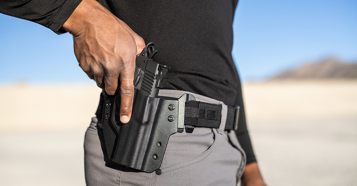 10 Reasons to Buy a 1911 Aluminum Pistol vs Polymer Pistol